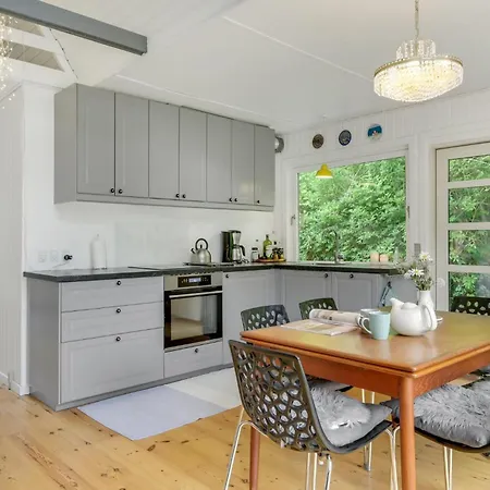 2 Bedroom Beautiful In
