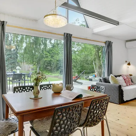 2 Bedroom Beautiful In Hundested