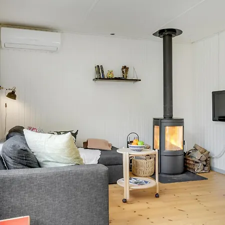 Сasa de vacaciones 2 Bedroom Beautiful In *