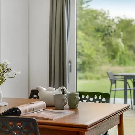2 Bedroom Beautiful In *