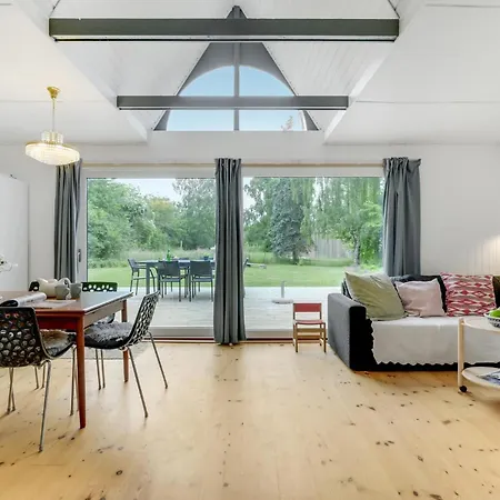 2 Bedroom Beautiful In