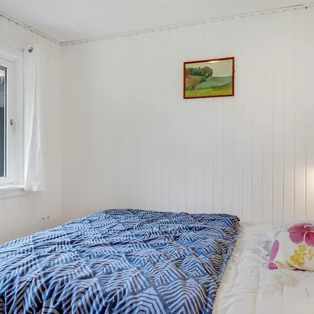 Сasa de vacaciones 2 Bedroom Beautiful In *
