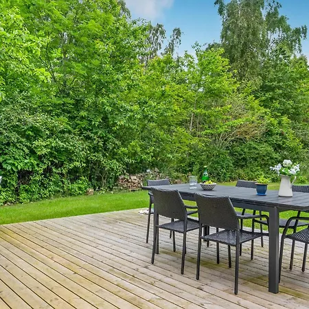 2 Bedroom Beautiful In *