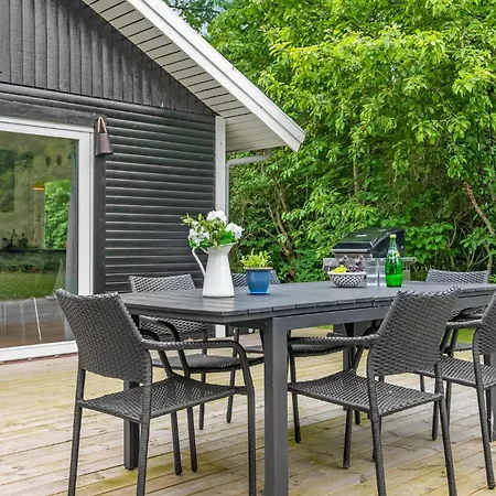 2 Bedroom Beautiful In Hundested